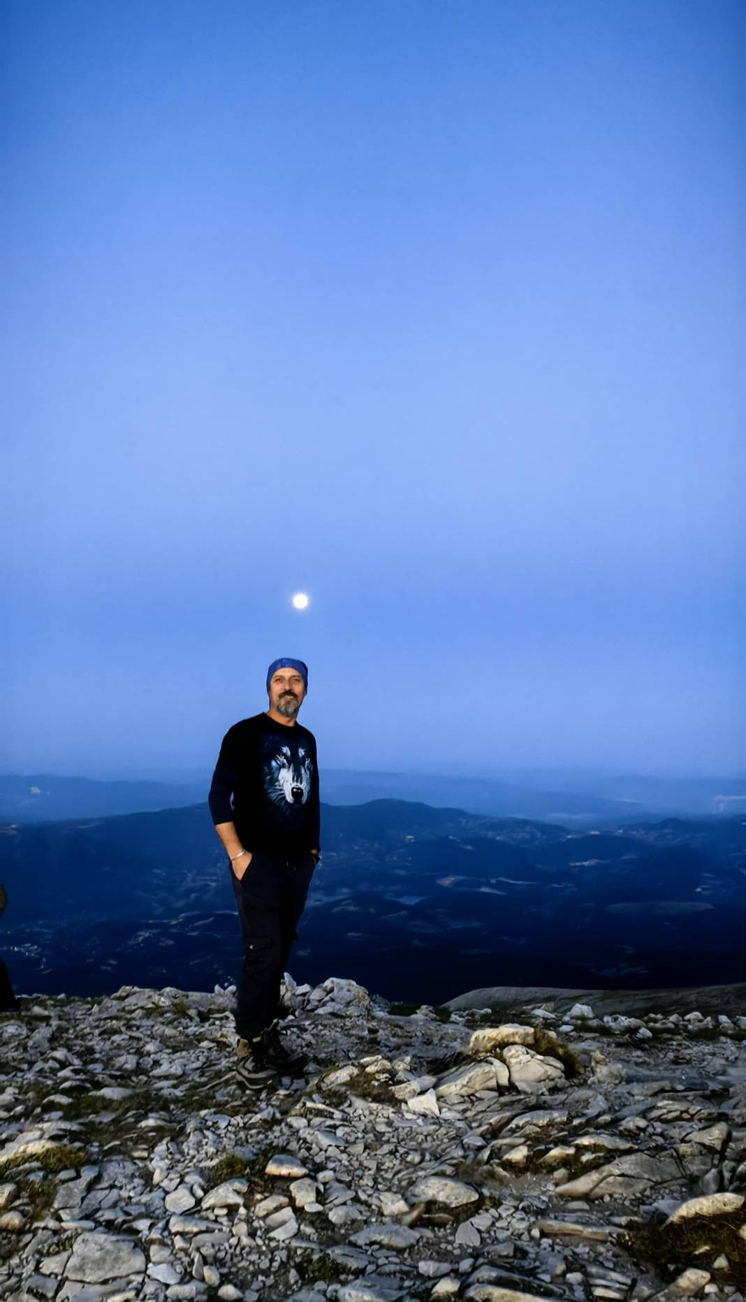 Uludağ’ın zirvesinde görüntülendi: Gün doğumu ve ayın batışı aynı karede - Resim: 14